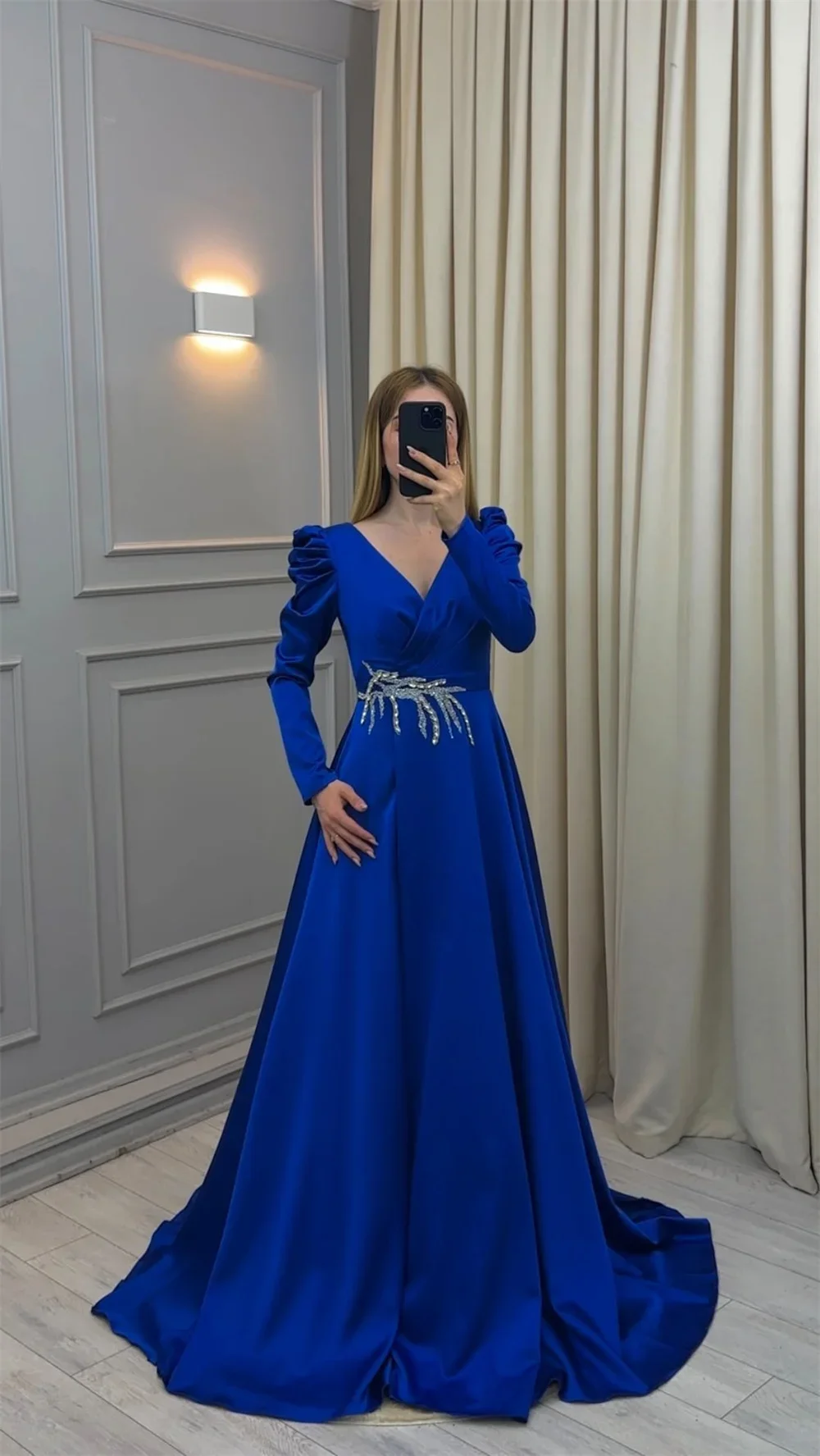 Vestido formal de baile, arábia saudita, decote em v, linha a, comprimento até o chão, saias drapeadas, bordado, contas, sob medida, vestidos de ocasião, vestido de noite