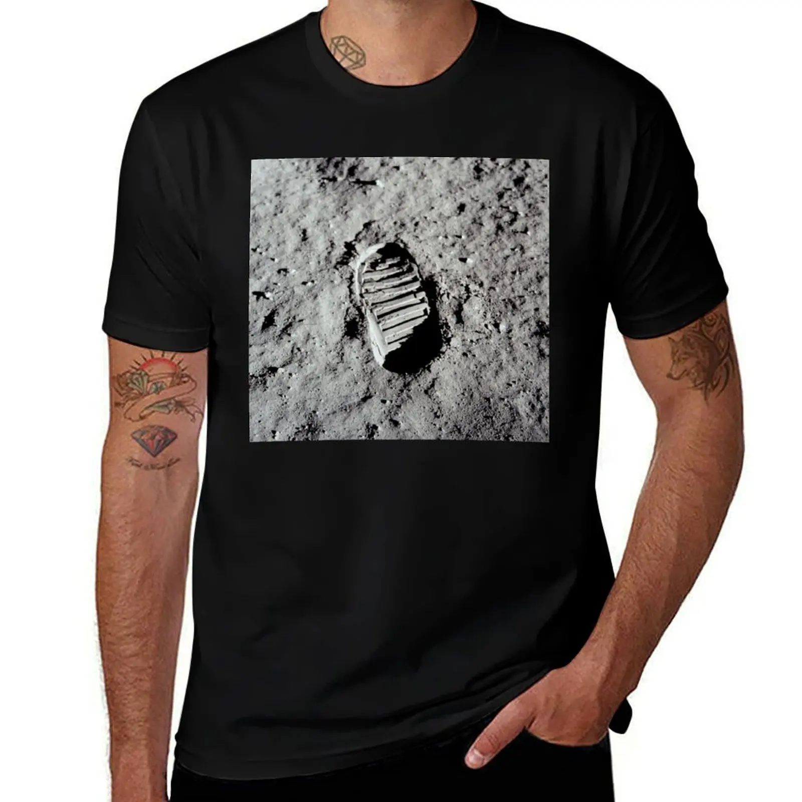 Footprint on the Moon by Buzz Aldrin Apollo 11 T-Shirt Work Outdoor Short Sleeve Tee