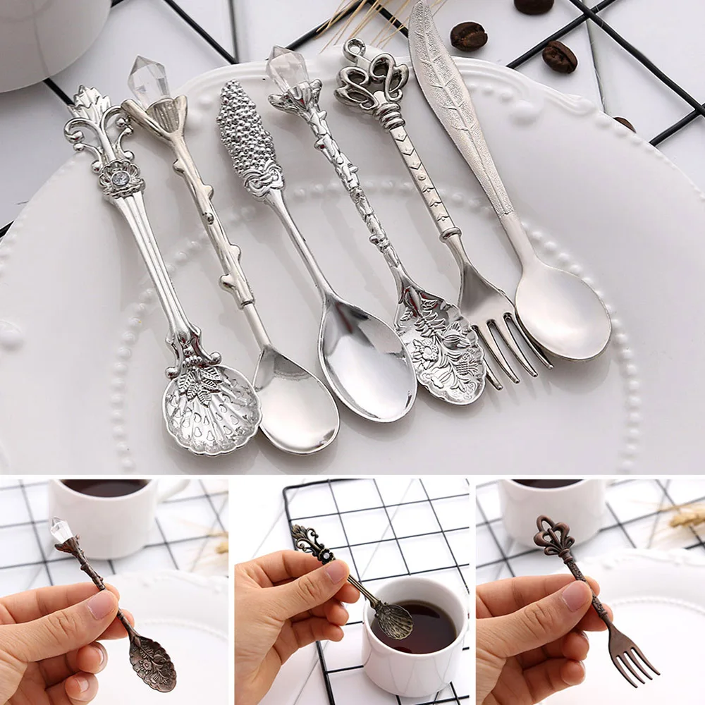 

Vintage Spoons 6pcs Fork Mini Royal Style Metal Gold Carved Coffee Snacks Fruit Dessert Teaspoon Set Kitchen Tool