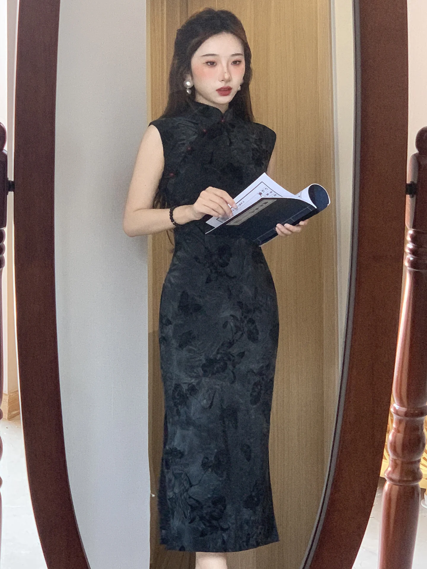 

Синее бархатное ретро-платье средней длины с пуговицами по бокам, дышащее, из полиэфирного волокна, в стиле «чистое желание»