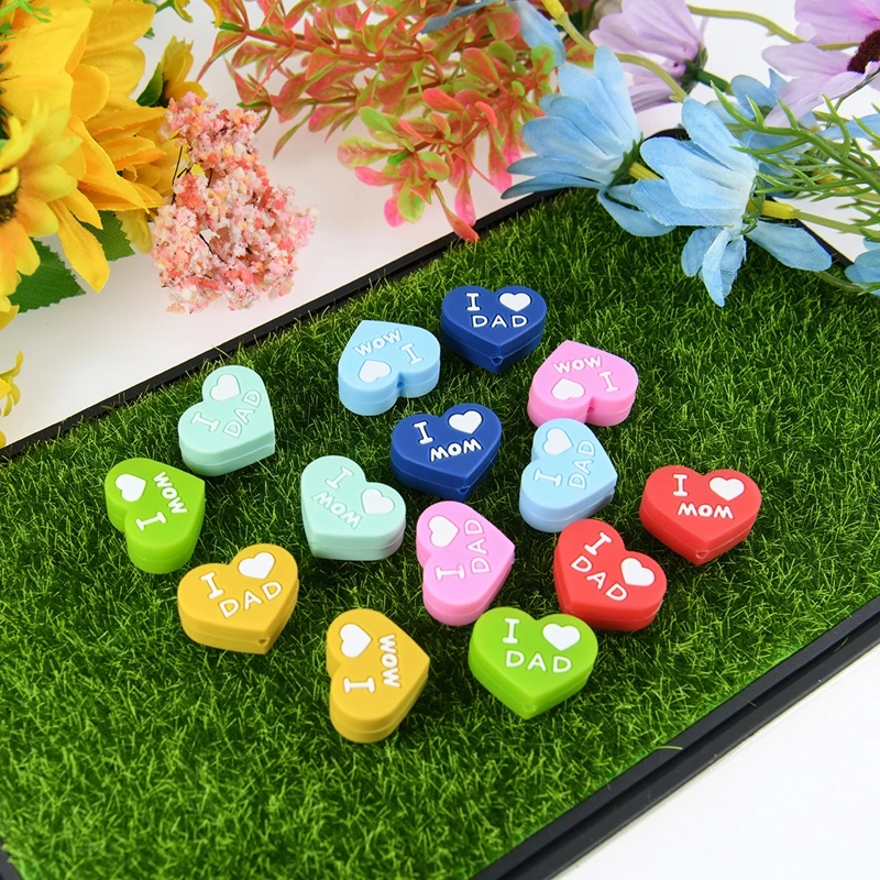 10Pcs I Love Dad/Mom Silicone Beads Heart Shape Focus Beads For Jewelry Making DIY Pacifier Chain Bracelet Accessories