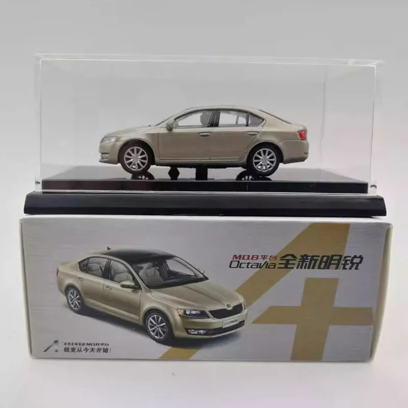 Diecast Alloy 1/64 Skoda Octavi 30th Anniversary Edition Set Gift Box Car Model Classics Adult Souvenir Gift Static Display