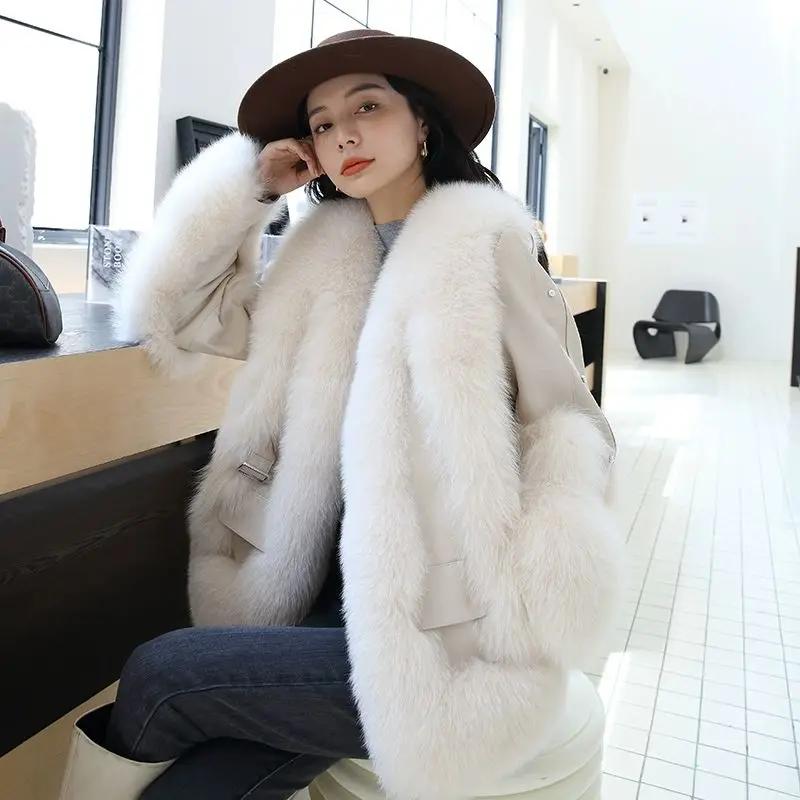 Fox Fur Grass Coat for Women 2025 New Haining Imported Whole Fur Coat Short and Young Style