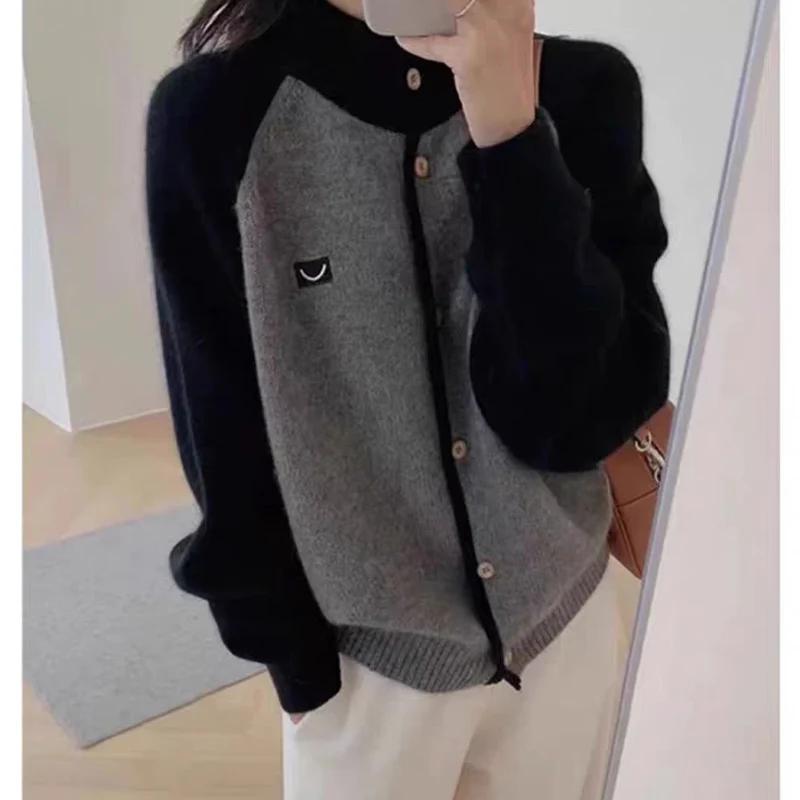 

Autumn Winter Smiling Embroidered Loose Knitted Cardigan WomenFashion Vintage All-match Woolen Sweater Chic Patchwork Knitwear