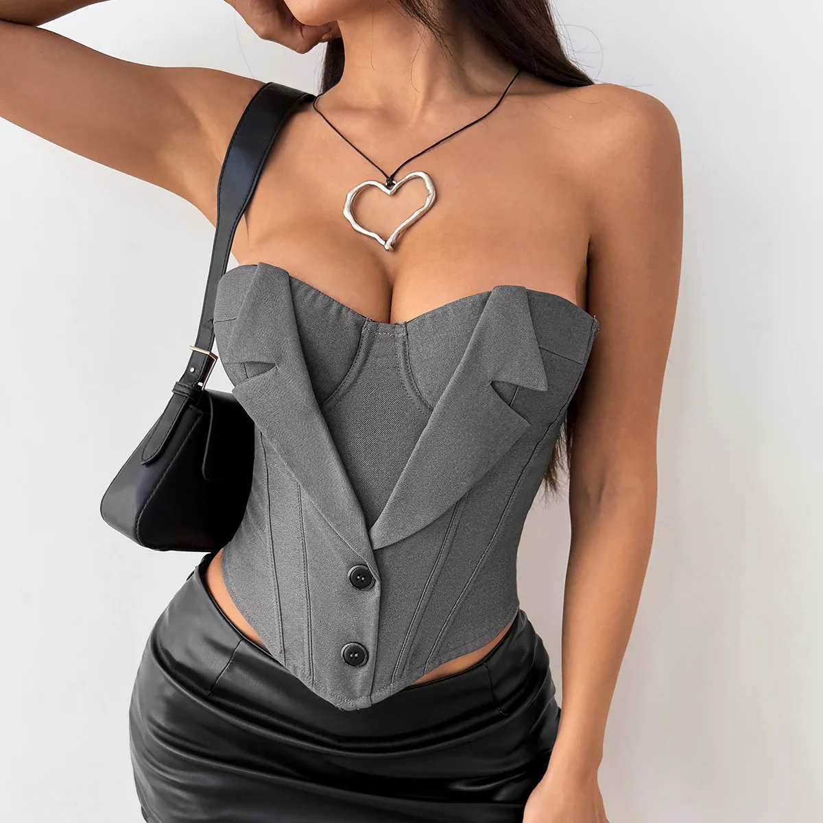 

Женский укороченный топ Pure Desire Hot S Spicy Girl с декоративным поясом на пуговицах и U-образным вырезом, модель 204 Sli A-Line B