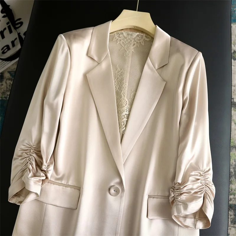 

Уверенный образ для поездок на работу: Ацетатный жакет с кружевной отделкой, воротником-стойкой и плиссировкой, внутренняя подкладка из полиэстера, повседневная женская одежда