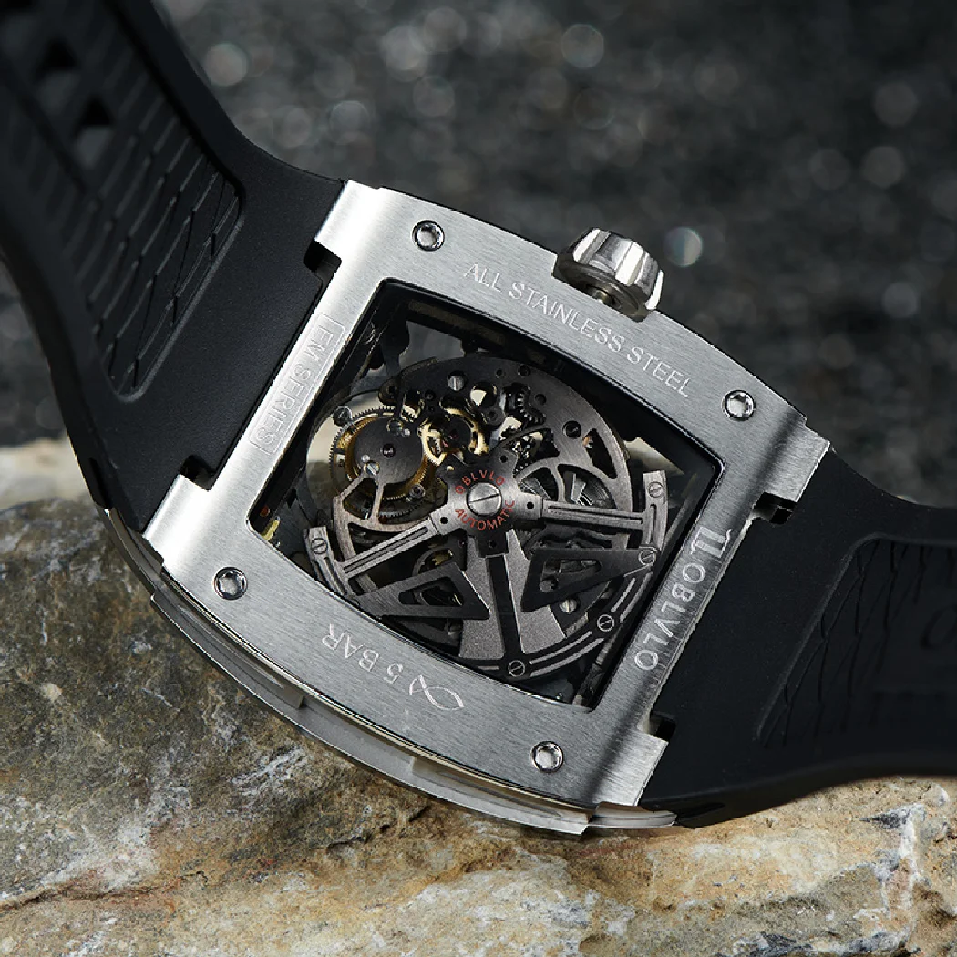 مستطيل الأصلي العلامة التجارية الأعلى توربيون ساعة أوتوماتيكية الرياضة الهيكل العظمي النبيذ برميل ألياف الكربون حالة مطاط مقاوم للماء حزام EM-RT