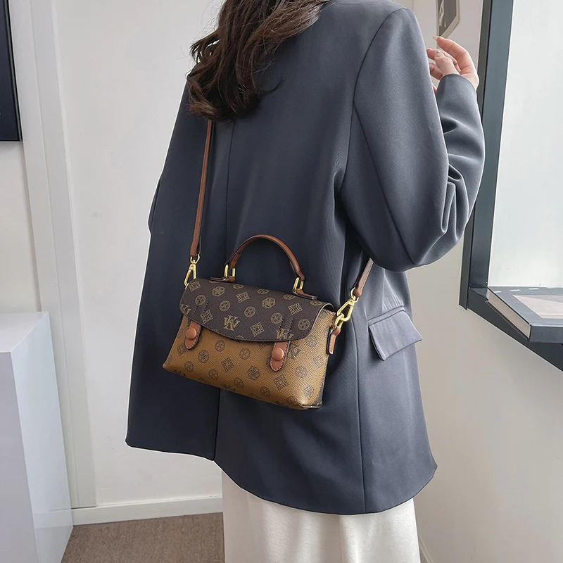 

High Quality Leather Hand Bag For Women From Luxury Brand By Famous Designer Popular Classic Elegant Crossbody