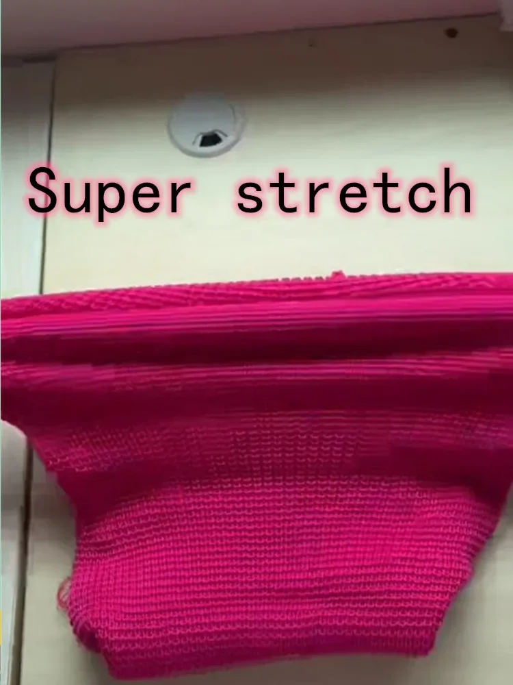 เดรสไหมพรมทรงเข้ารูป แขนกุด คอทรงกลม แต่งพู่ชายกระโปรง สไตล์หรูหรา สำหรับผู้หญิง ฤดูร้อน ปี 2025 เหมาะสำหรับวันหยุดพักผ่อน ชายหาด ปาร์ตี้ และงานสังสรรค์