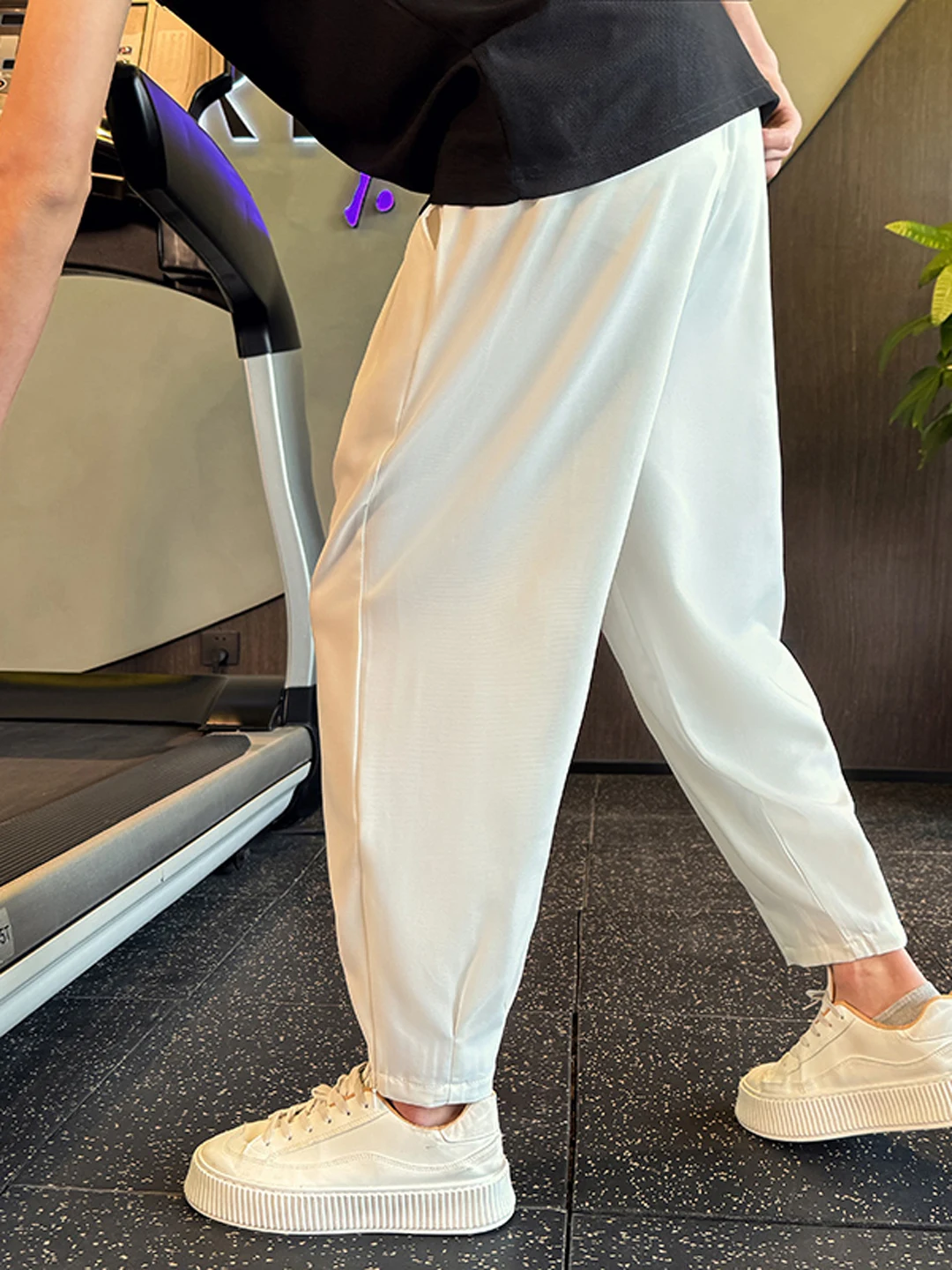 

Ice Silk Men's Slim Fit Pants Summer Casual Harlan Sle Trousers Versatile Loose Fit Low Waist Nine Points Polyester Fiber