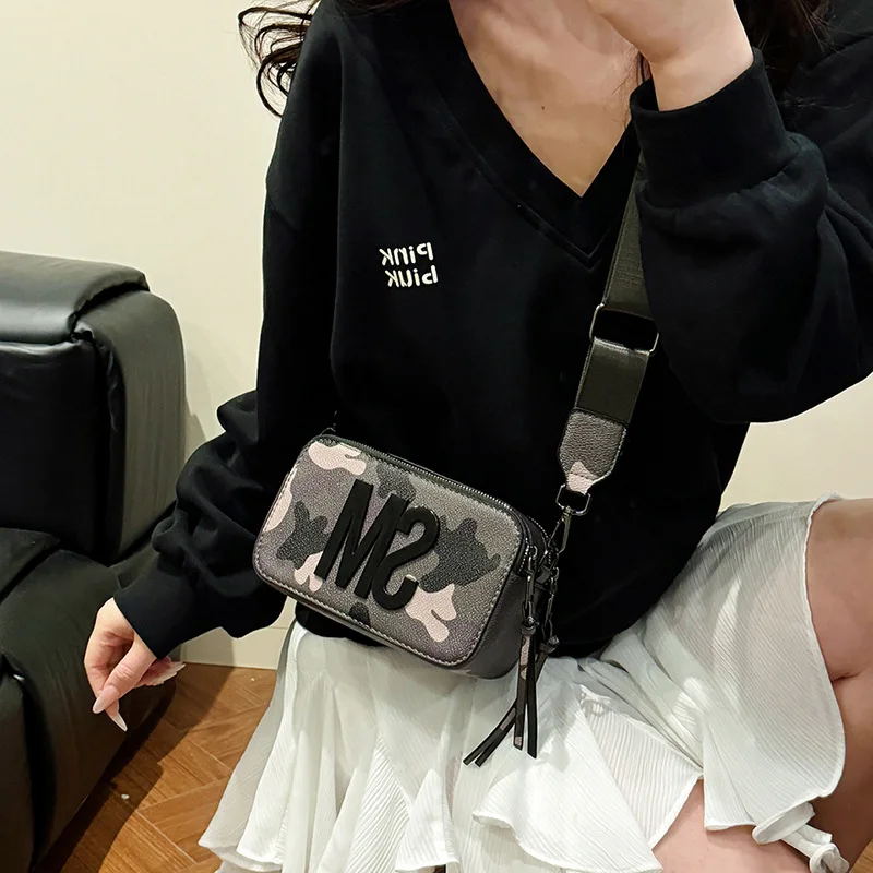 2025, Neuankömmling, koreanischer Stil, Damentasche – leichte, luxuriöse Camouflage-Schulter-Crossbody-Tasche, kleine quadratische Tragetasche für Streetwear