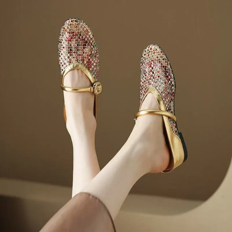 

2025 New Round Head Shallow Mesh Hollow-out Breathable Wrapped Head Slippers for Women Summer Heightening Rhinestone Half Drag
