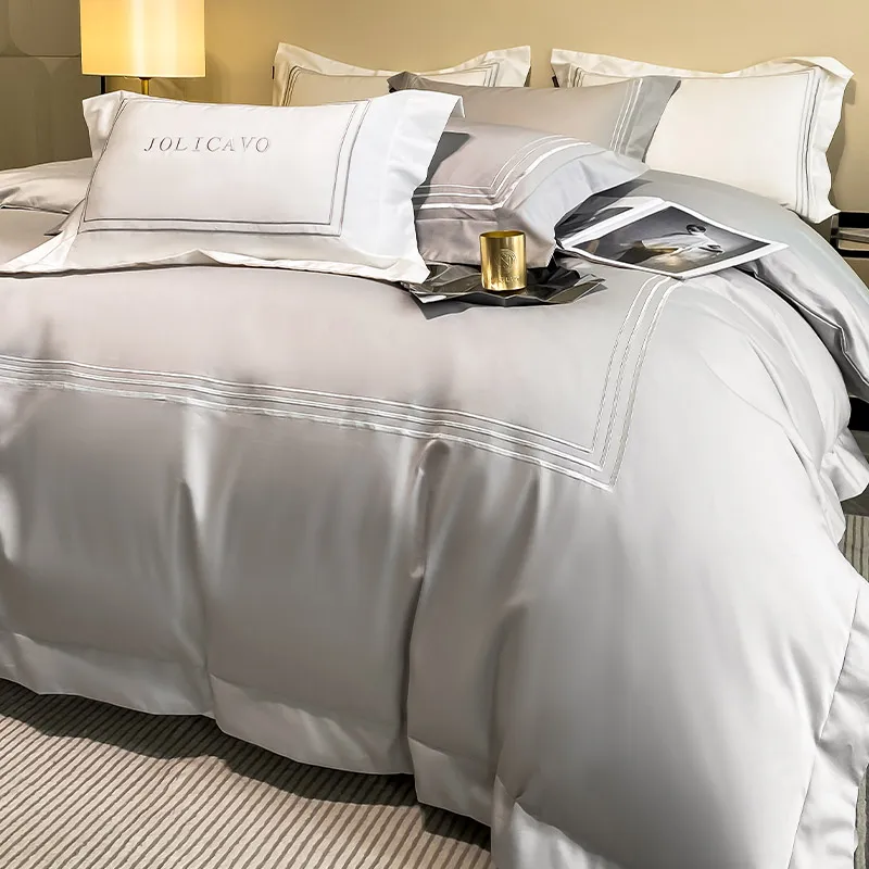 Luxury 100% Long-staple cotton White Embroidery 5 stars Hotel Bedding Set Satin Strip Bed Line duvet cover sheet 4pcs