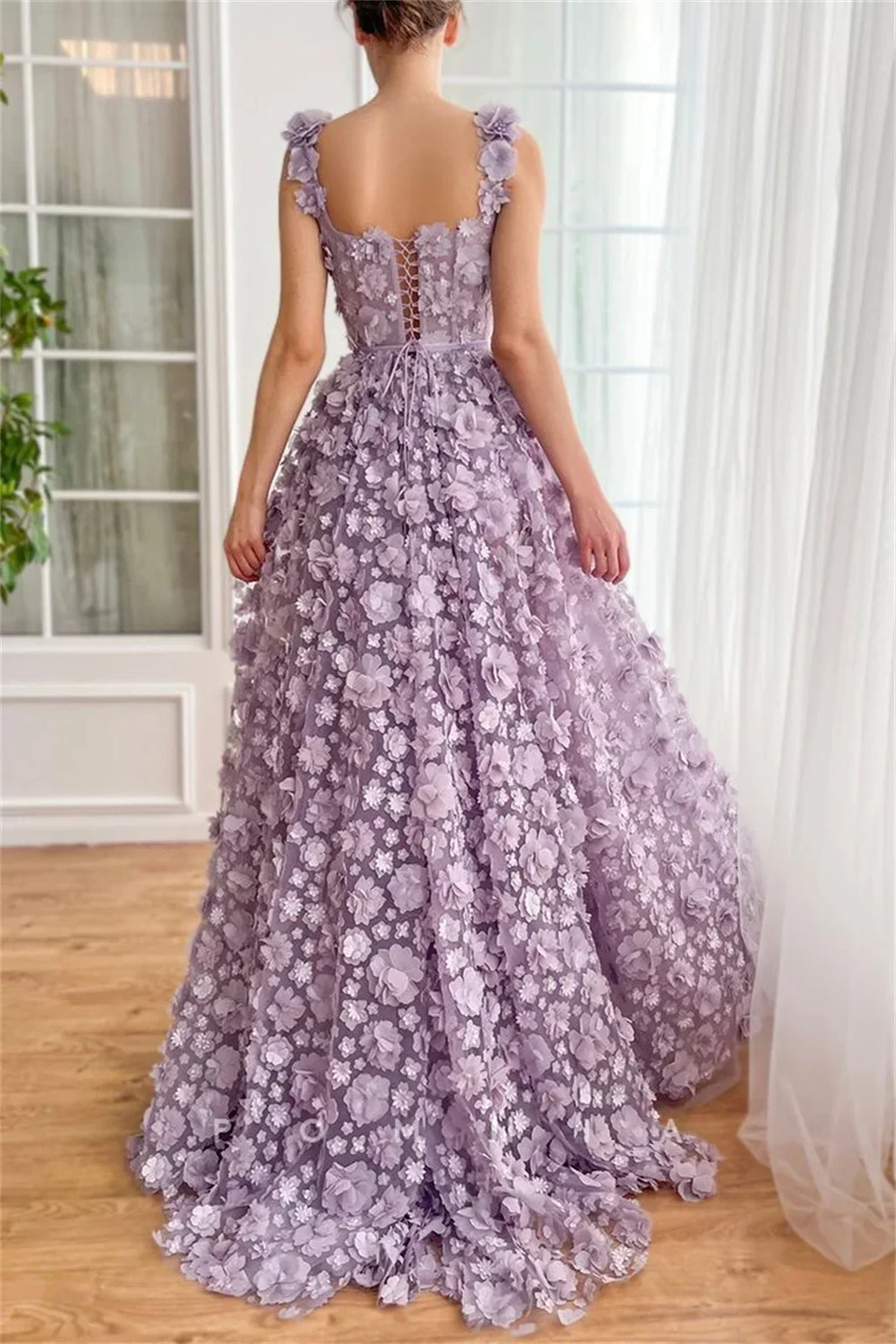 Vestido de festa floral 3D roxo de luxo personalizado 2024 com alças finas e design elegante sem mangas com um flatt