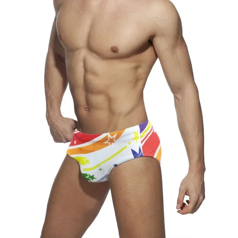 

Мужские плавки, сексуальные модные трусы, бикини с принтом, облегающее нижнее белье, дышащие быстросохнущие пляжные шорты, Спортивный Купальный Костюм