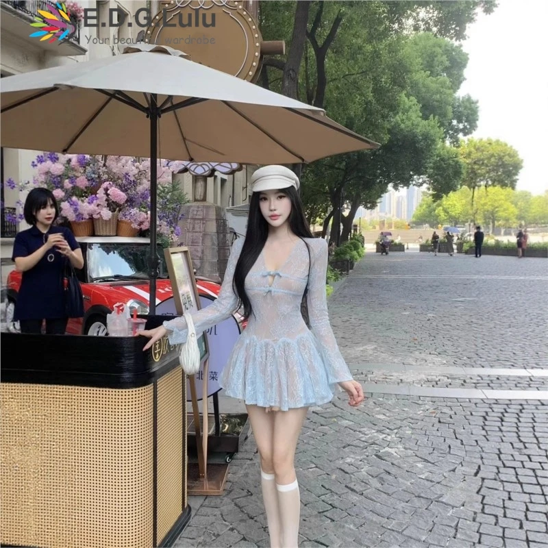 EDGLuLu セクシーな V ネックボウスプライス長袖ブルードレス女性レース中空刺繍花ミニパーティードレス 0929