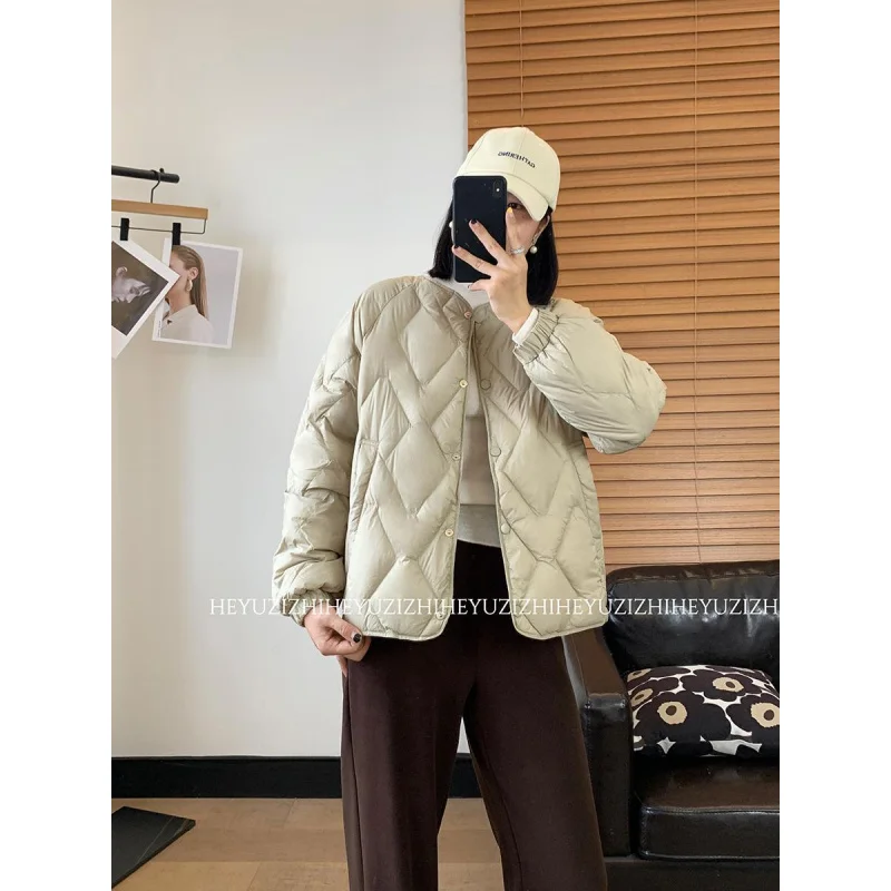 G110918~90White Duck down Rhombus down Jacket Short2024Winter Fashion Design Sense Light and Thin Collarless Jacket