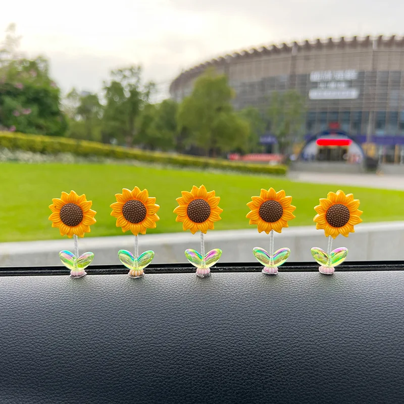 5PCS Net Red Cute Shaking Head Sunflower Car Decoration To Heal Fresh Flowers Car Center Console Rearview Mirror Decoration