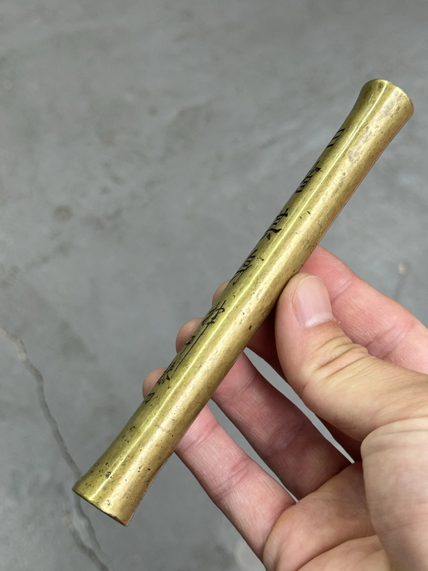 Brass solid bronze, saving its body, stick-shaped copper seal pen holder, desktop decoration seal ornaments