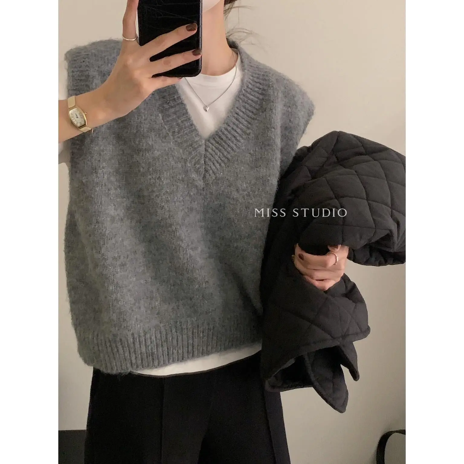 

Solid Sweater Vest for Women 2023 Fall Winter Fashion V Neck Jumpers Knitted Pullovers Oversized Casual Knitted Jumpers