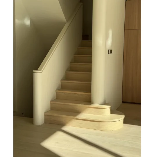 Personalizzazione Scala in legno per interni Scale galleggianti con struttura in acciaio Materiale diretto per applicazioni residenziali diritte