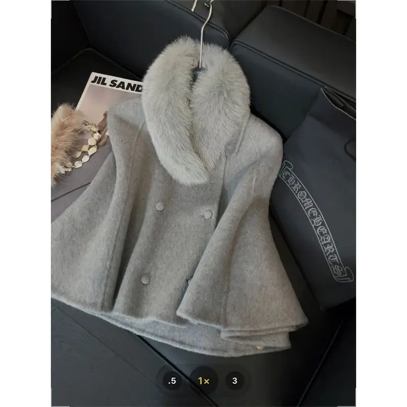 Grey Wool Short Cape Coat Female Fox Fur Collar Premium 2026 New Thousand Gold Wind Woolen Coat