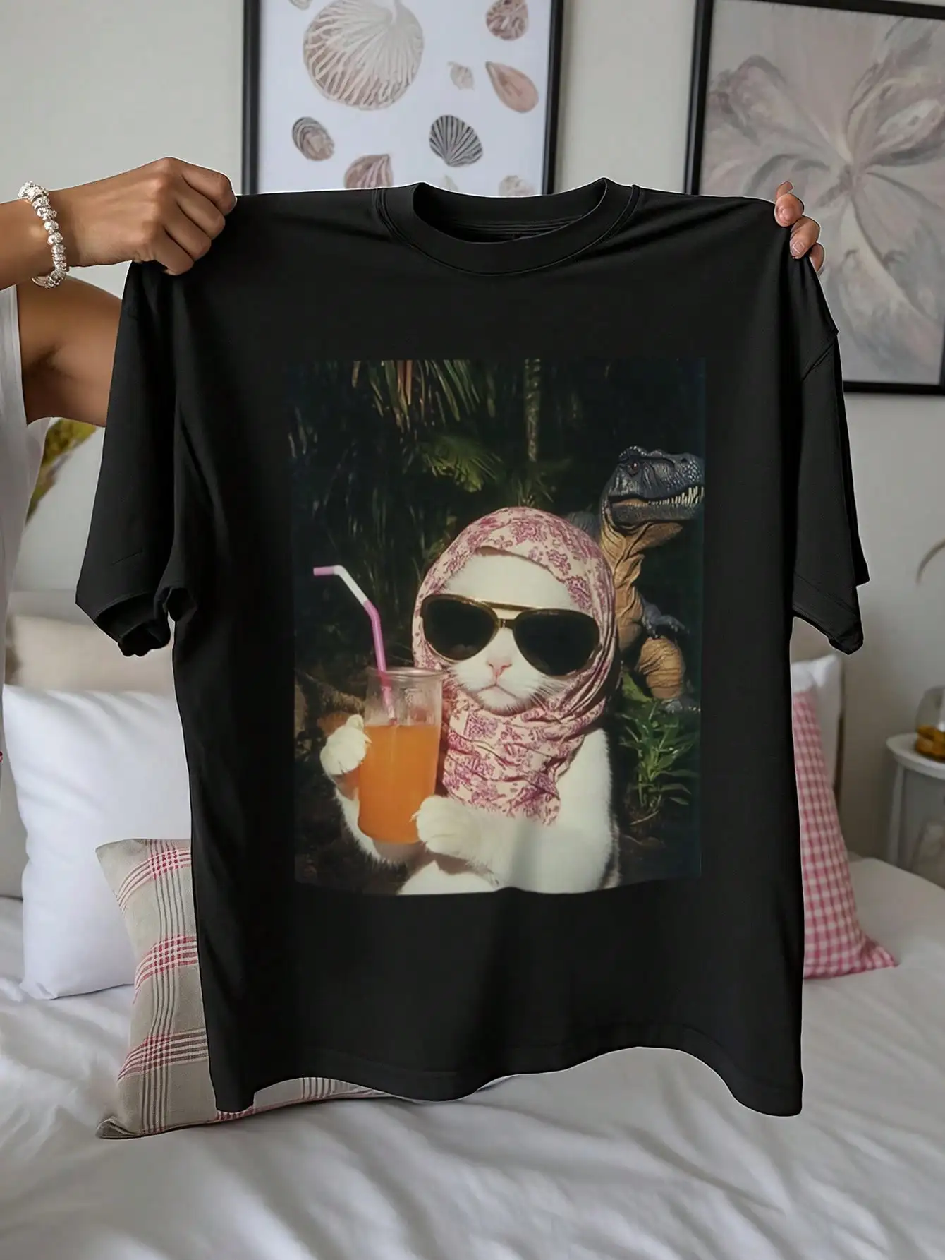 Summer Cute Vintage Cat & Meteor Print T-Shirt Funny Pattern T-Shirt Casual American Style Streetwear Vacation Short Sleeve Tops