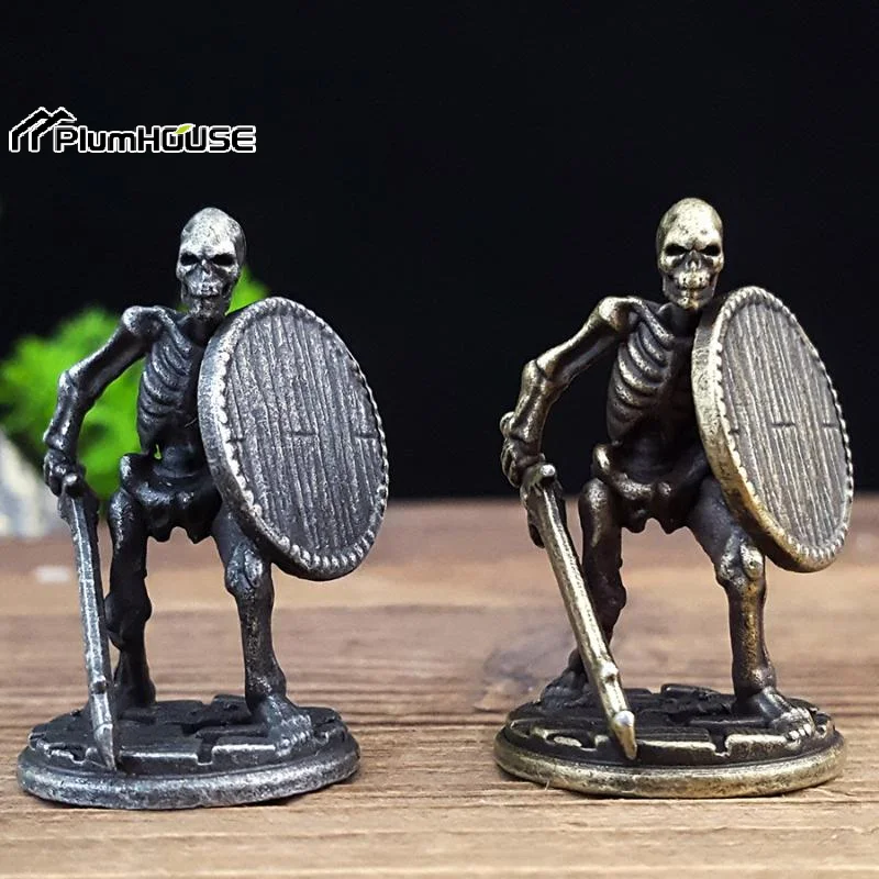 1pc, A Skull Holding A Sword And Shield Ornament, Home Decoration, Desktop Ornament, Halloween Toy/Handicraft