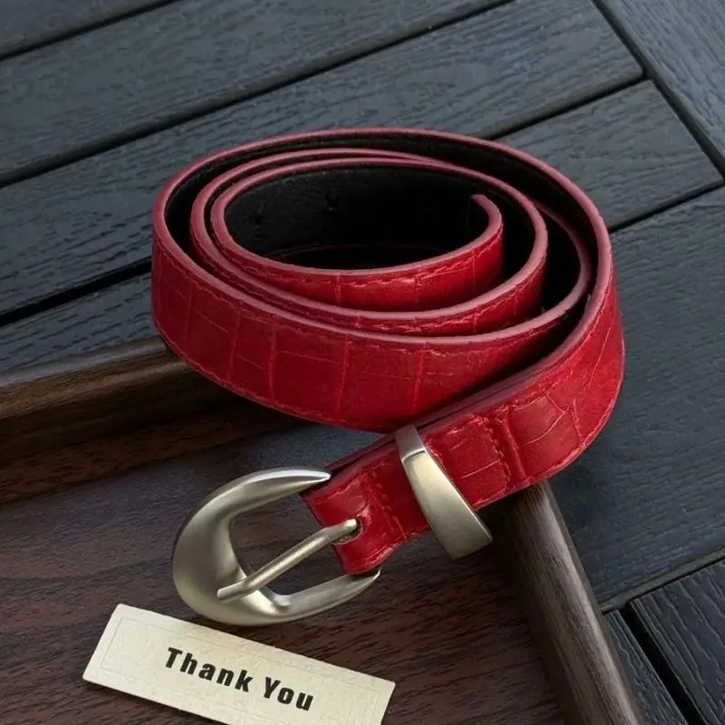 

Винтажный красный, черный ремень в стиле панк, высококачественный тонкий ремень с крокодиловым узором для женщин, нишевый модный ремень для юбок и джинсов, поясные ремни