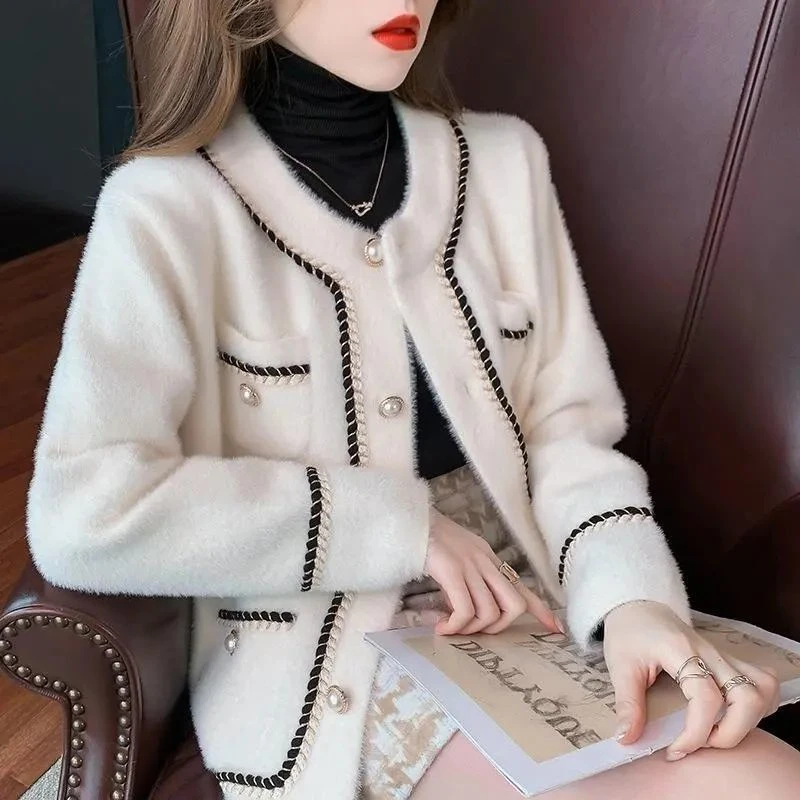 Damskie swetry z dzianiny Luźny okrągły dekolt Imitacja futra z norek Kardigany damskie Biała odzież wierzchnia 2024 Trend Koreański styl Moda Y2k