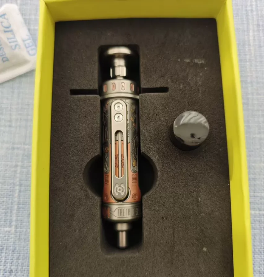 

Used EDC ACEdc MAXDOC focuses on treating Type I one bean titanium alloy fidget slider decompression toy