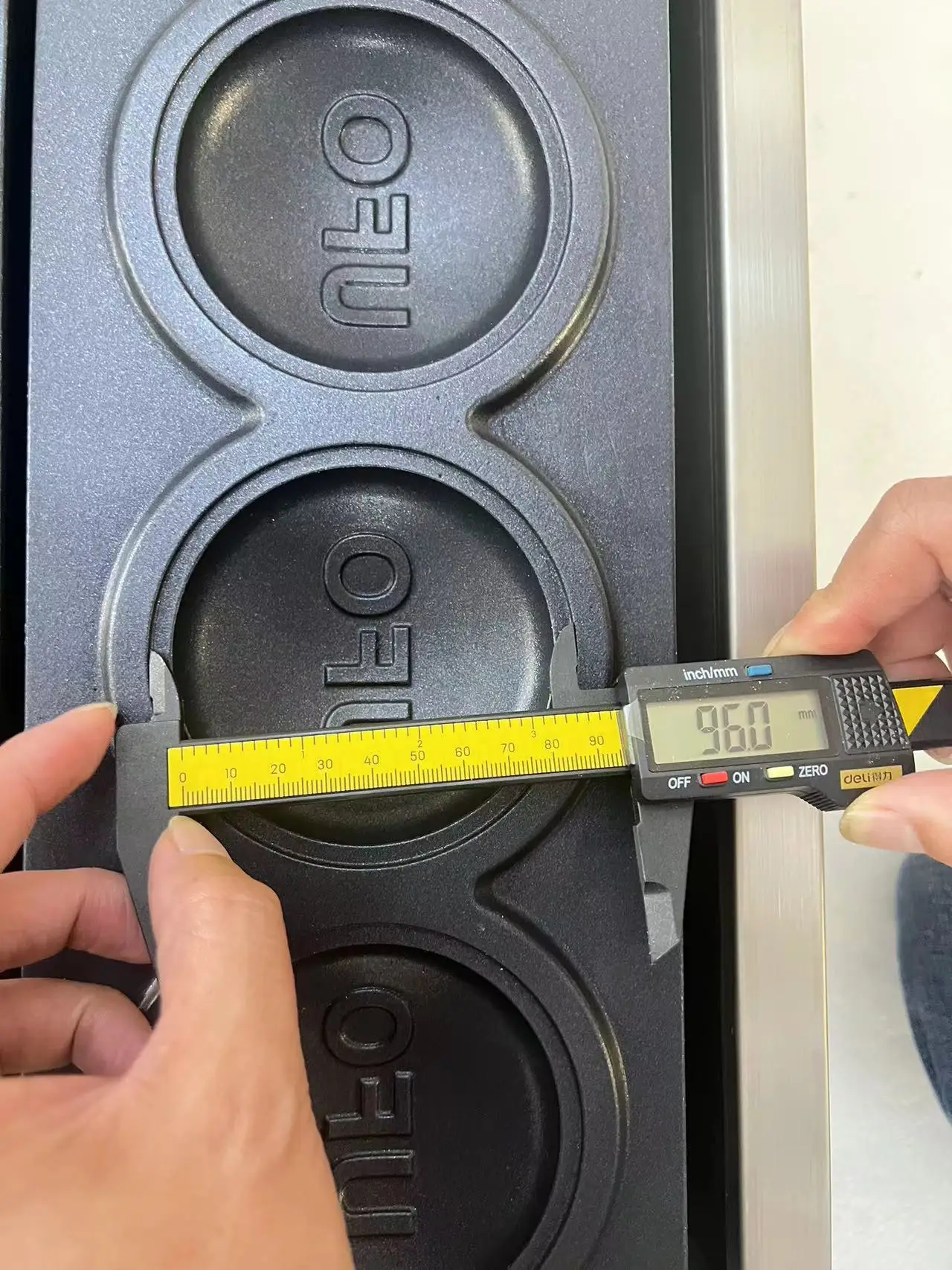 Коммерческая машина для приготовления сыра и вафель в форме НЛО с антипригарным покрытием, набор из 4 предметов для приготовления вкусных сырных вафель и хлеба