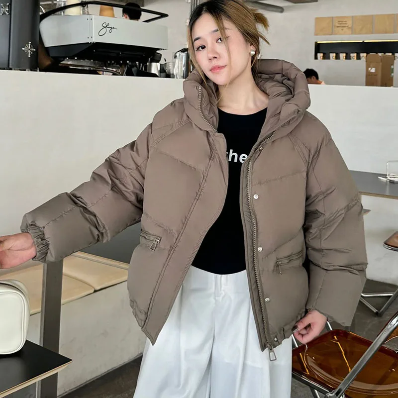 

Теплый женский пуховик с капюшоном на белом утином пуху, новинка 2025, модный корейский однотонный повседневный свободный толстый женский пуховик H475