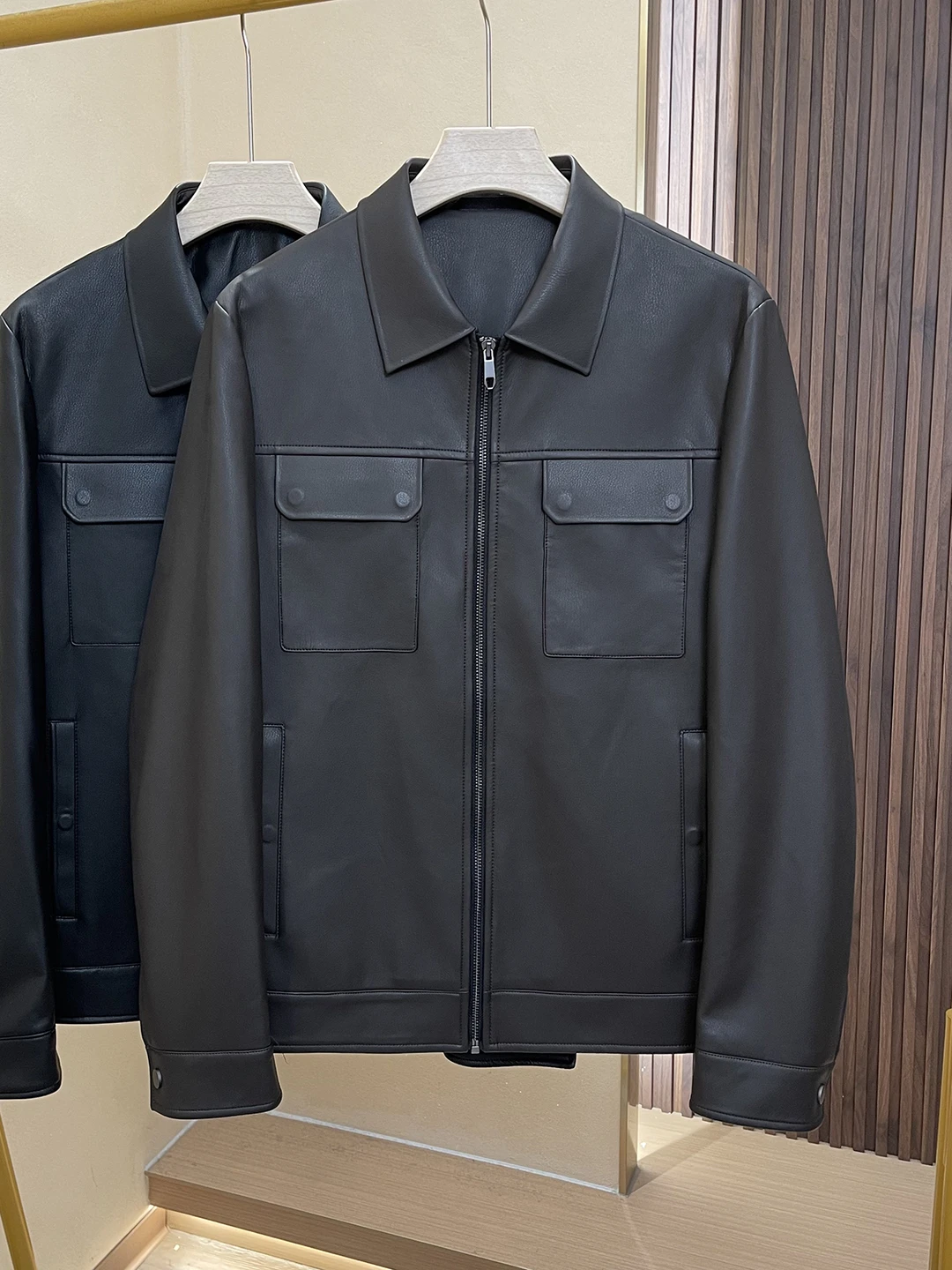 

Ele Busin PU Leather Jaet for Men Collared Bla Faux Leather Coat Sli And Formidable Soft And Elastic for Autum...