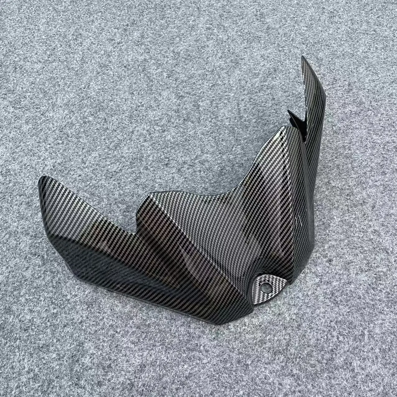 ABS motorcycle fairing is suitable for GSXR600 GSXR750 small R K8 fuel tank front cover 08 09 10 2008-2010 carbon fiber paint