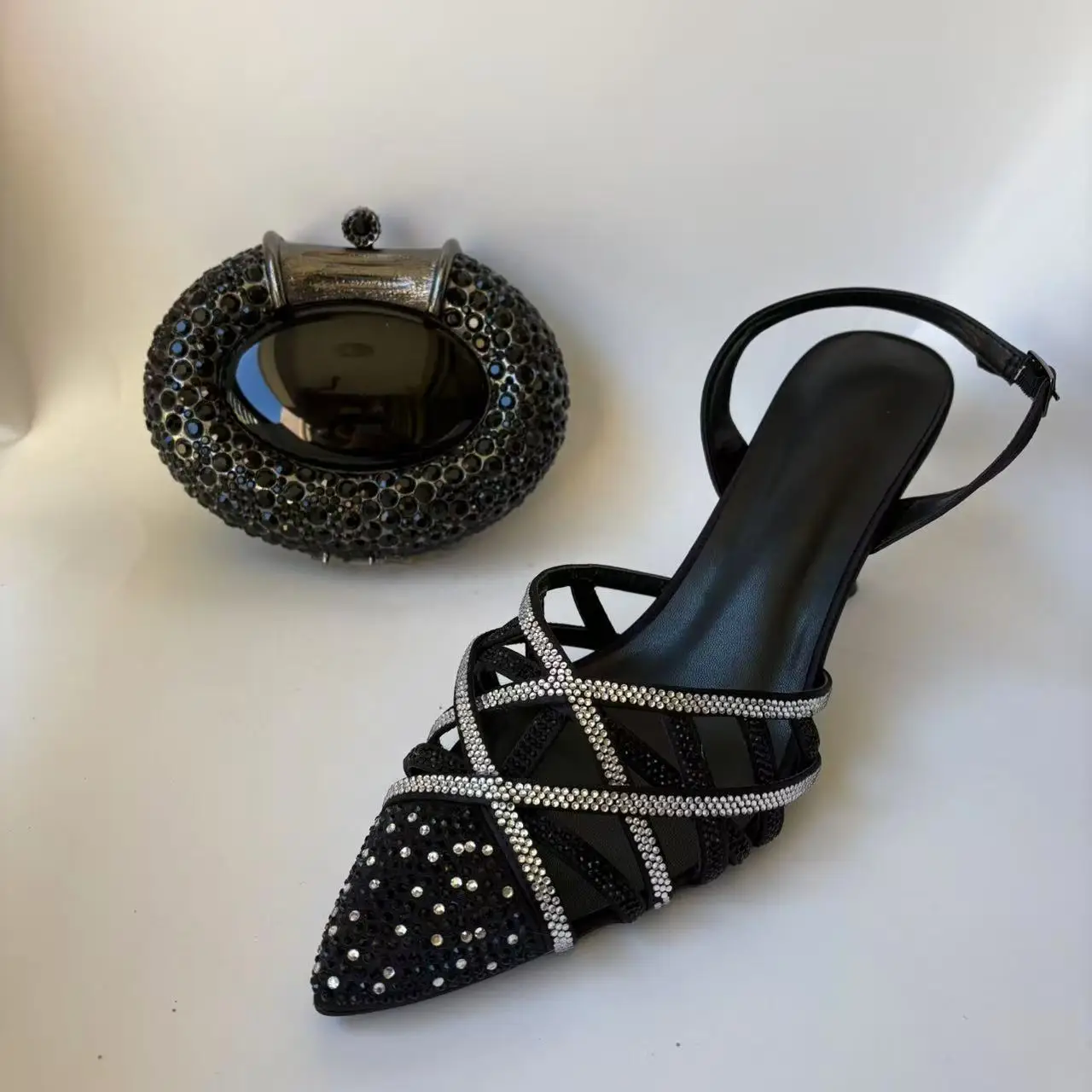 

LNATISNOVA Нигерийские праздничные туфли на высоком каблуке для женщин, комплект из туфель и сумки с камнями, итальянский дизайн, сандалии и клатч со стразами