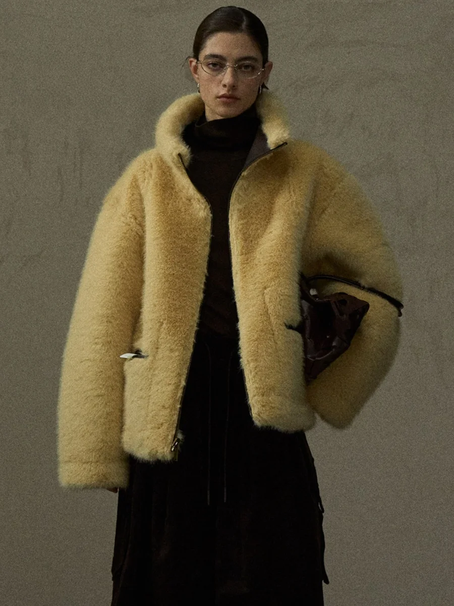 

Women's Double-Sided Wear Faux Leather Fur Inteated Jaet Stand Collar Warmth Daily Use Long Sve Zipper Closure C558