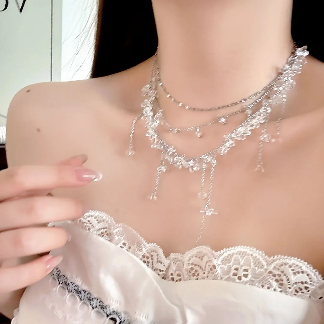 

DUTRIEUX Exquisite Luxury Natural Crystal Stone Pendant Necklace Summer Elegant Sweet Niche Design Clavicle Chain Choker Jewelry