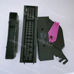 Suitable for M ercedes Benz 32P black male shell Dana amplifier connector plug 1534180-1/1534531-1