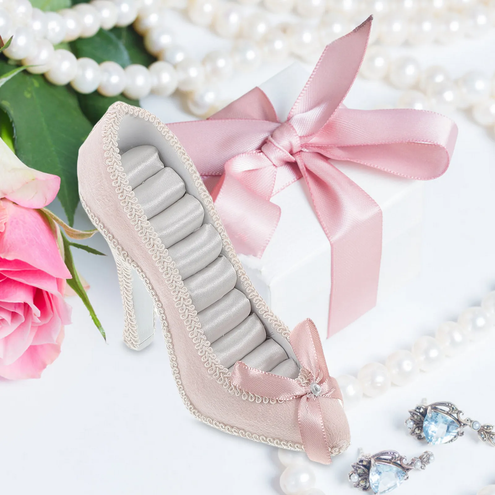 

High Heels Jewelry Display Stand Resin Shoe Shaped Organizer for Home Vanity Earrings Rings Holder Jewelry Display Rack