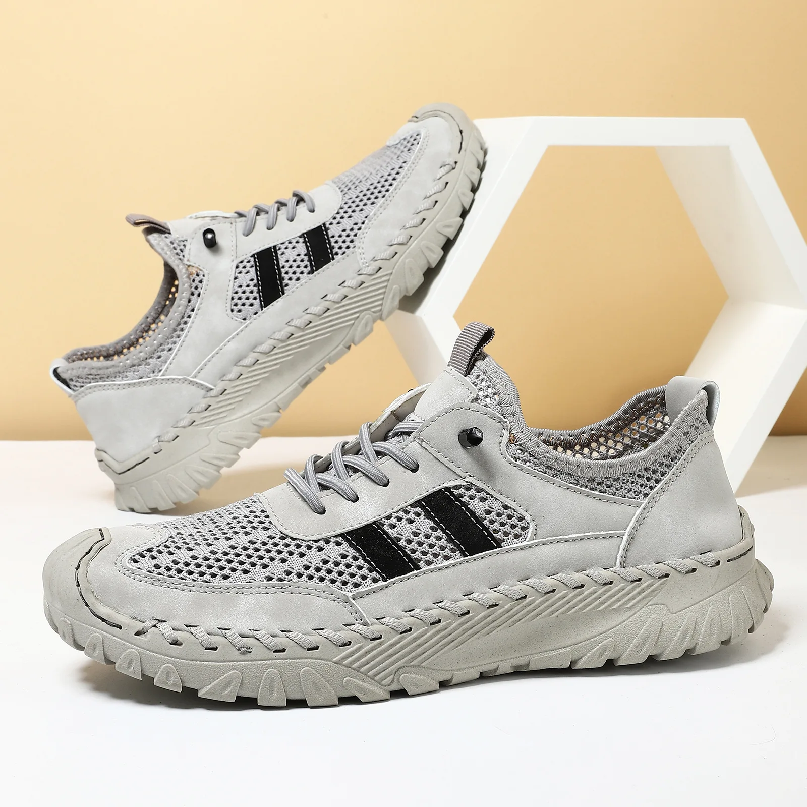 High Quality Men Sneakers New Casual Running Shoes for Men 2024 Outdoor Fashion Sports Skate Board Flats Man Vulcanized Shoes image 3