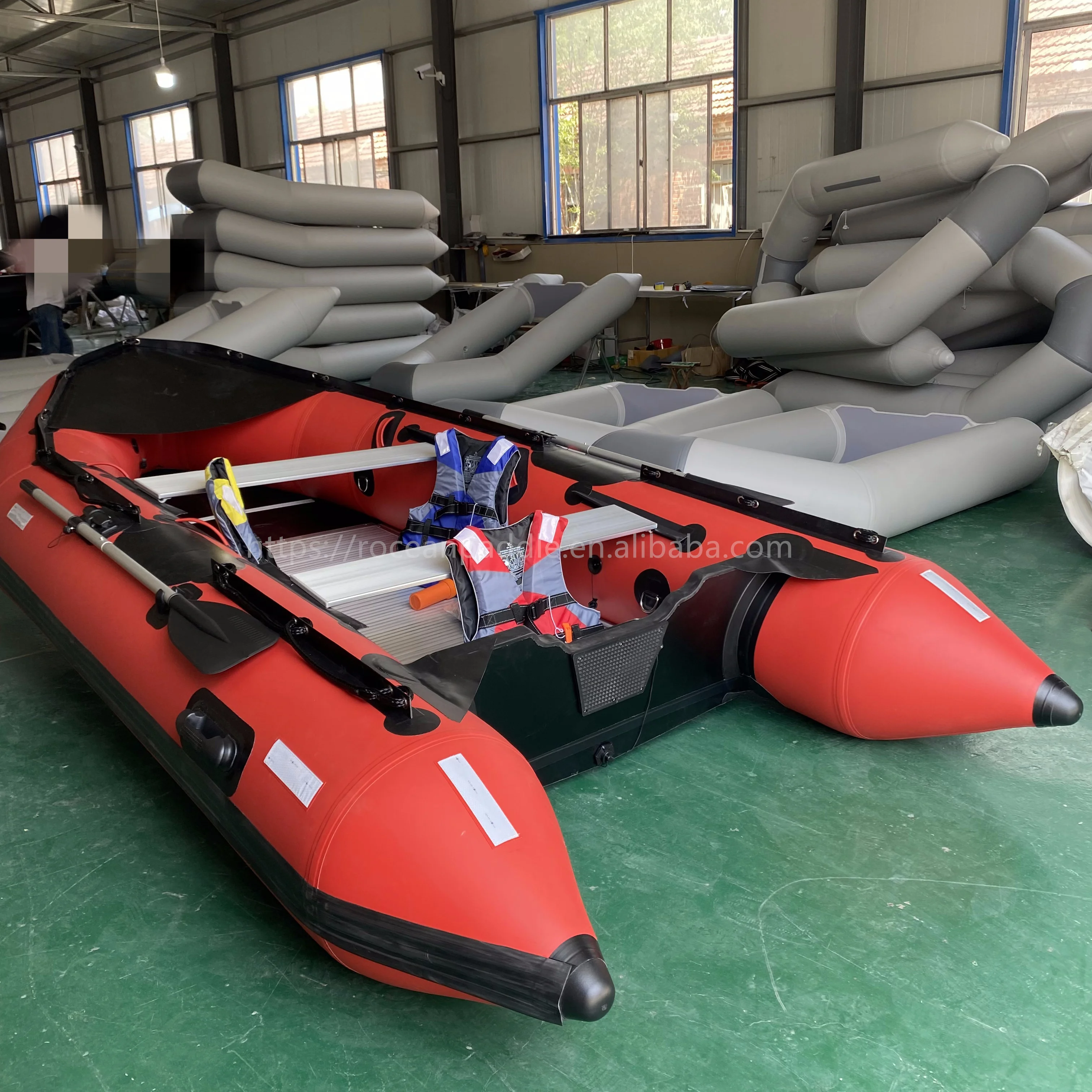 2024 حار Waterplay الحرف طائرة صغيرة الصيد الصين نفخ محرك الألياف الزجاجية قارب كهربائي