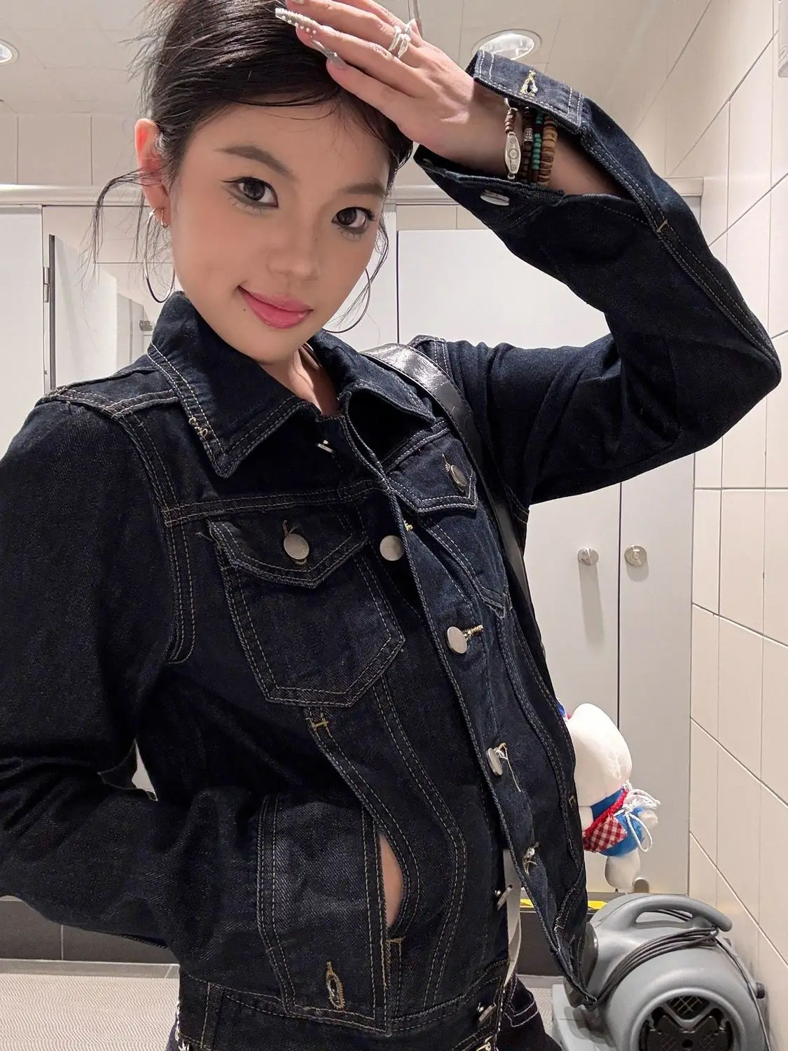 

Куртки-бомберы Женская куртка унисекс Осенняя полиэстеровая дышащая куртка с цветными блоками на кнопках и воротником-стойкой Городская спортивная одежда OL Campus