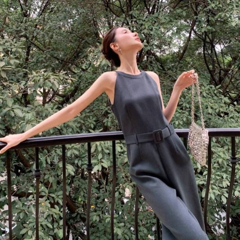 

Женский комбинезон во французском стиле с воротником-халтером и утягивающей талией, новинка осени, повседневный, с широкими штанинами, 3D крой, цельный, с длинными брюками