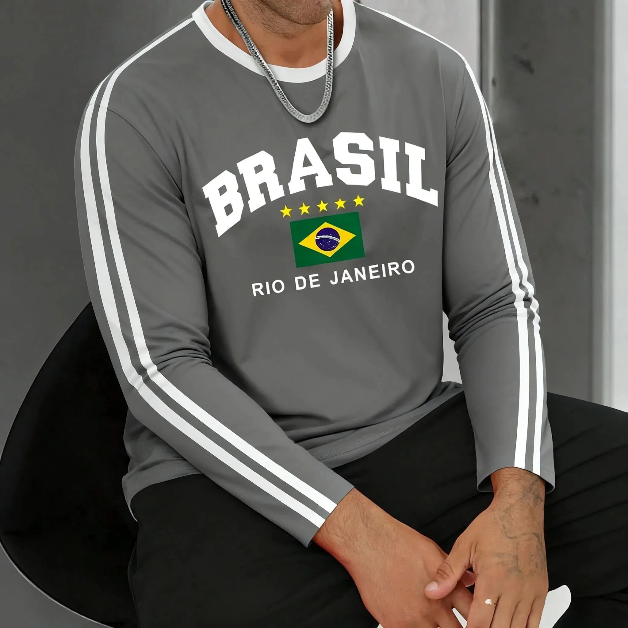 The new men's long-sleeved T-shirt for Spring and Autumn 2025 is casual and comfortable with 3D letter pattern printing