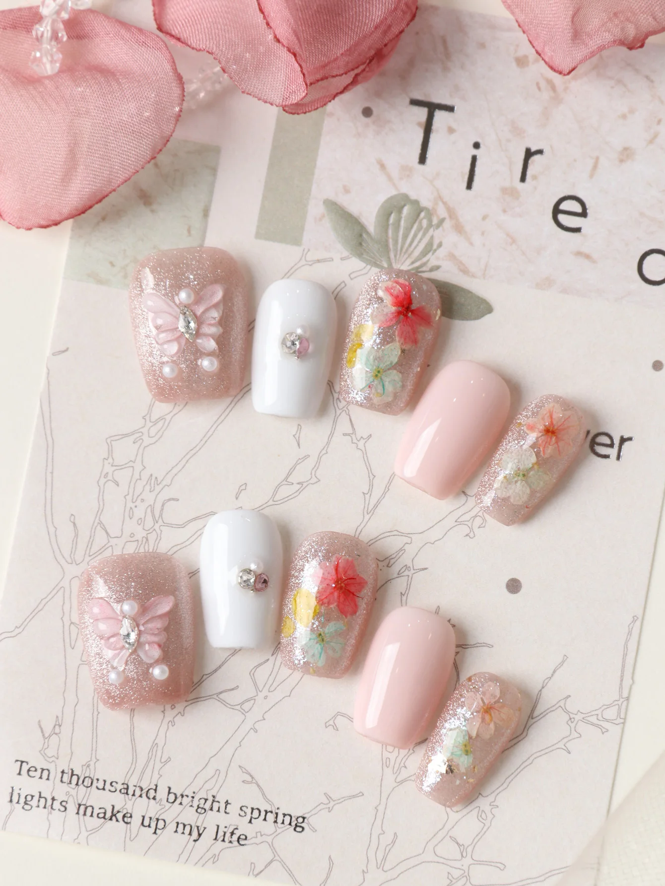 10 Stück Aufklebenägel Kurze Rosa Schmetterlinge Bunte Getrocknete Blumen Künstliche Nägel Inklusive 1 Blatt Klebestreifen & 1 Stück Mini-Feile