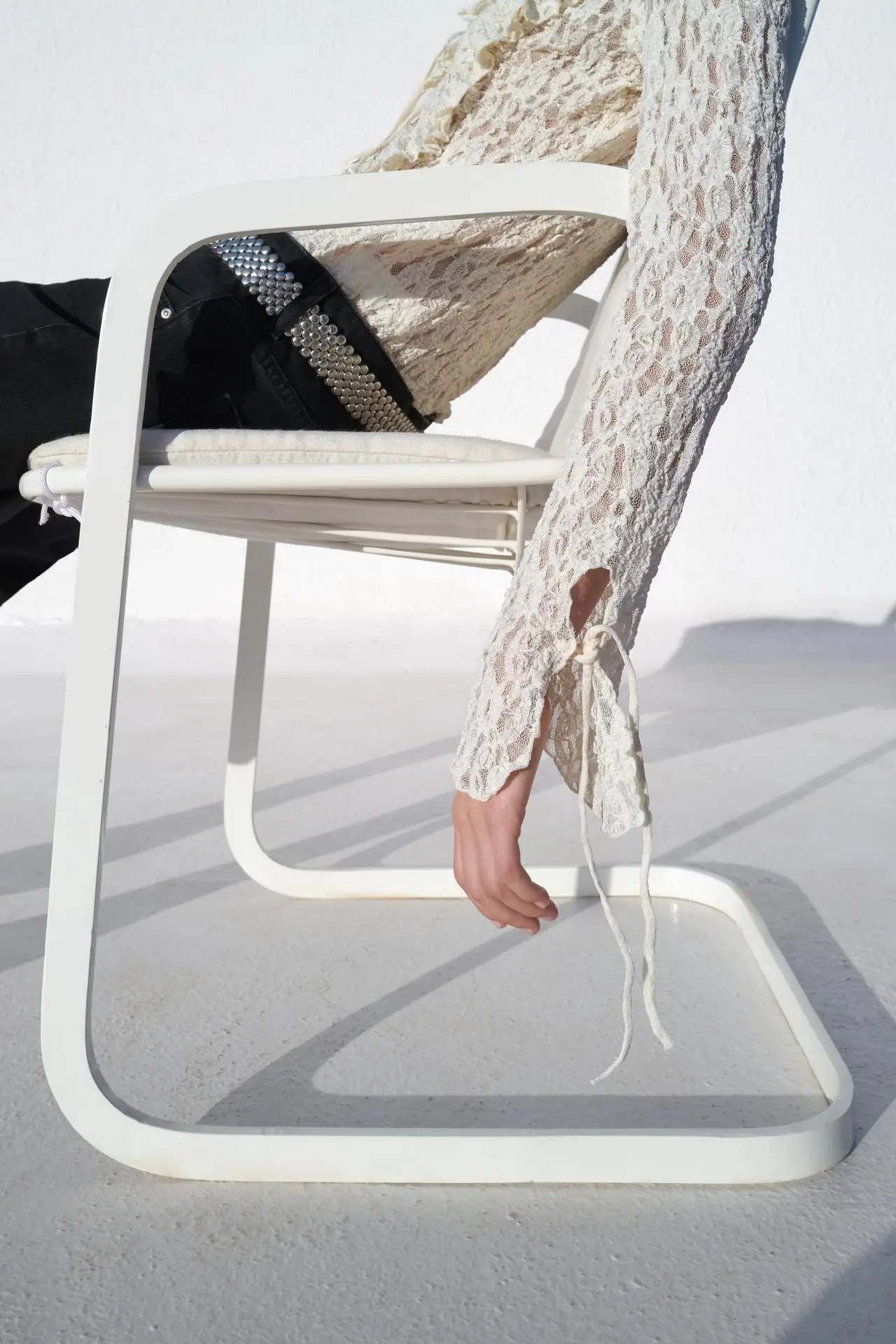 YY0325 25 Spring New Product Women's Wear Bow Decoration Slimming V-neck Lace Splicing Long sleeved Shirt Top 4813319