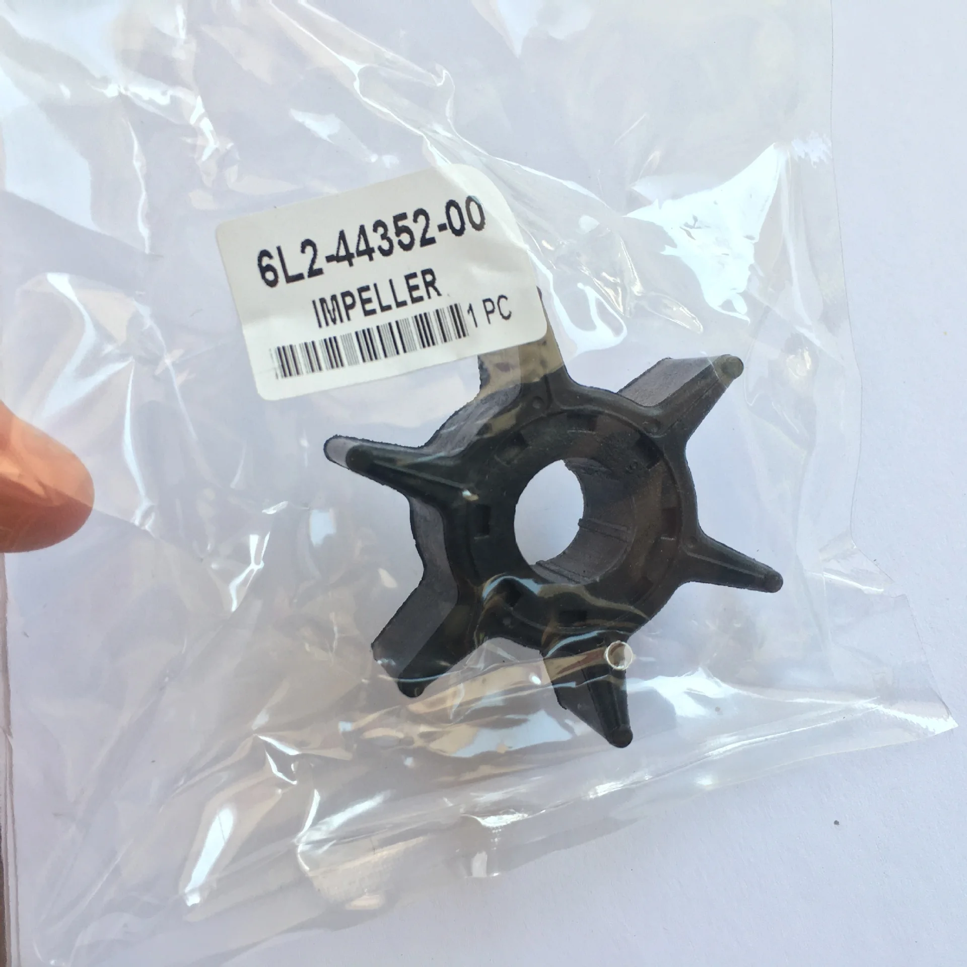 Outboard Motor Water Pump Impeller 6L2-44352-00 for Yamaha Two-stroke 20hp/25hp