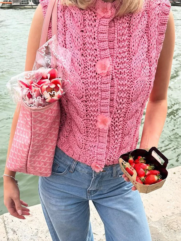 

TRAFZA 2025 Women's Fashion Spring Sweater Vests Pink O-Neck Sleeveless Flower Decoration Single-Breasted Women's Knitted Tops
