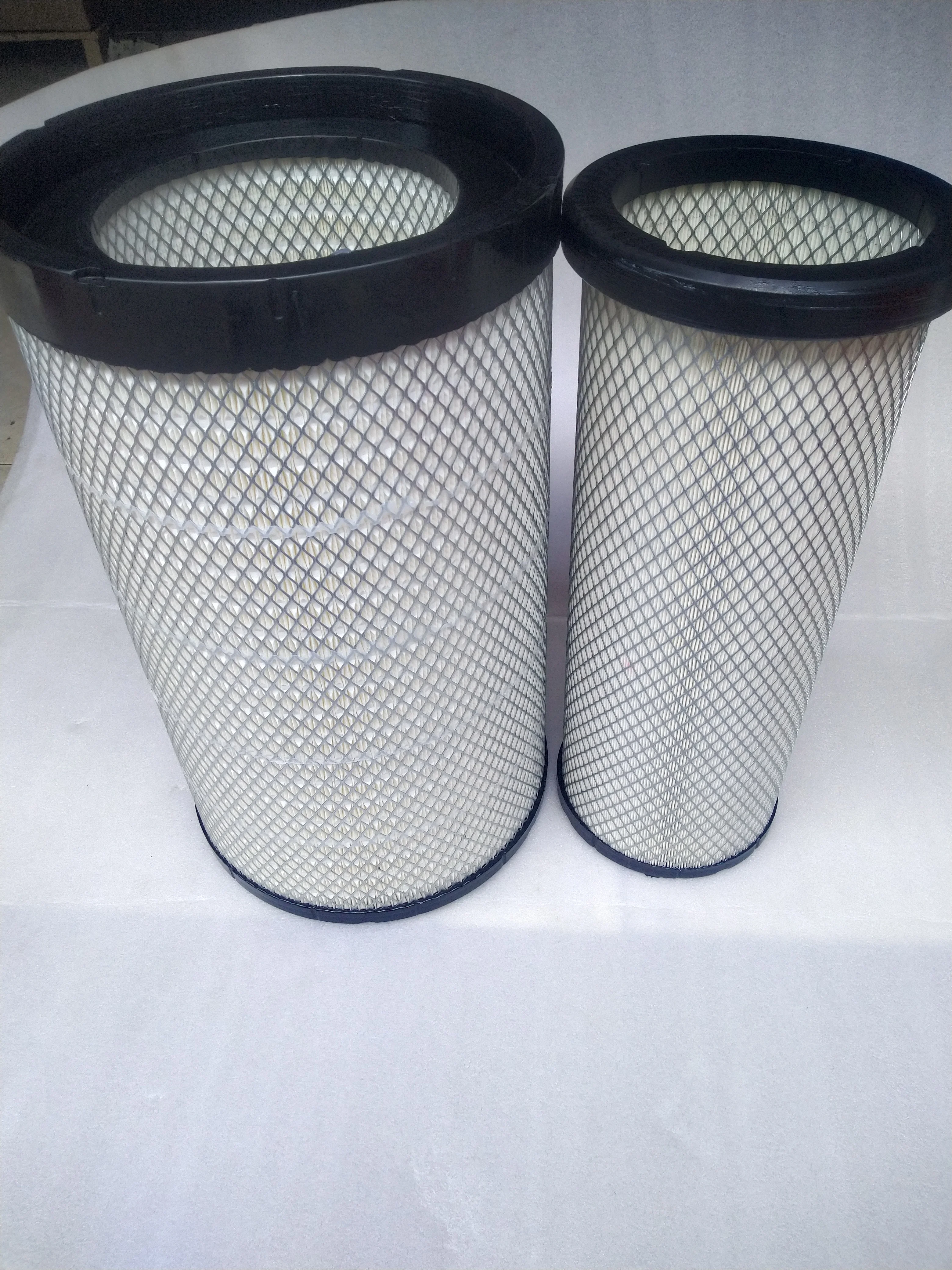 Heavy Truck Spare Parts  AF26433 AA2960 Air Filter